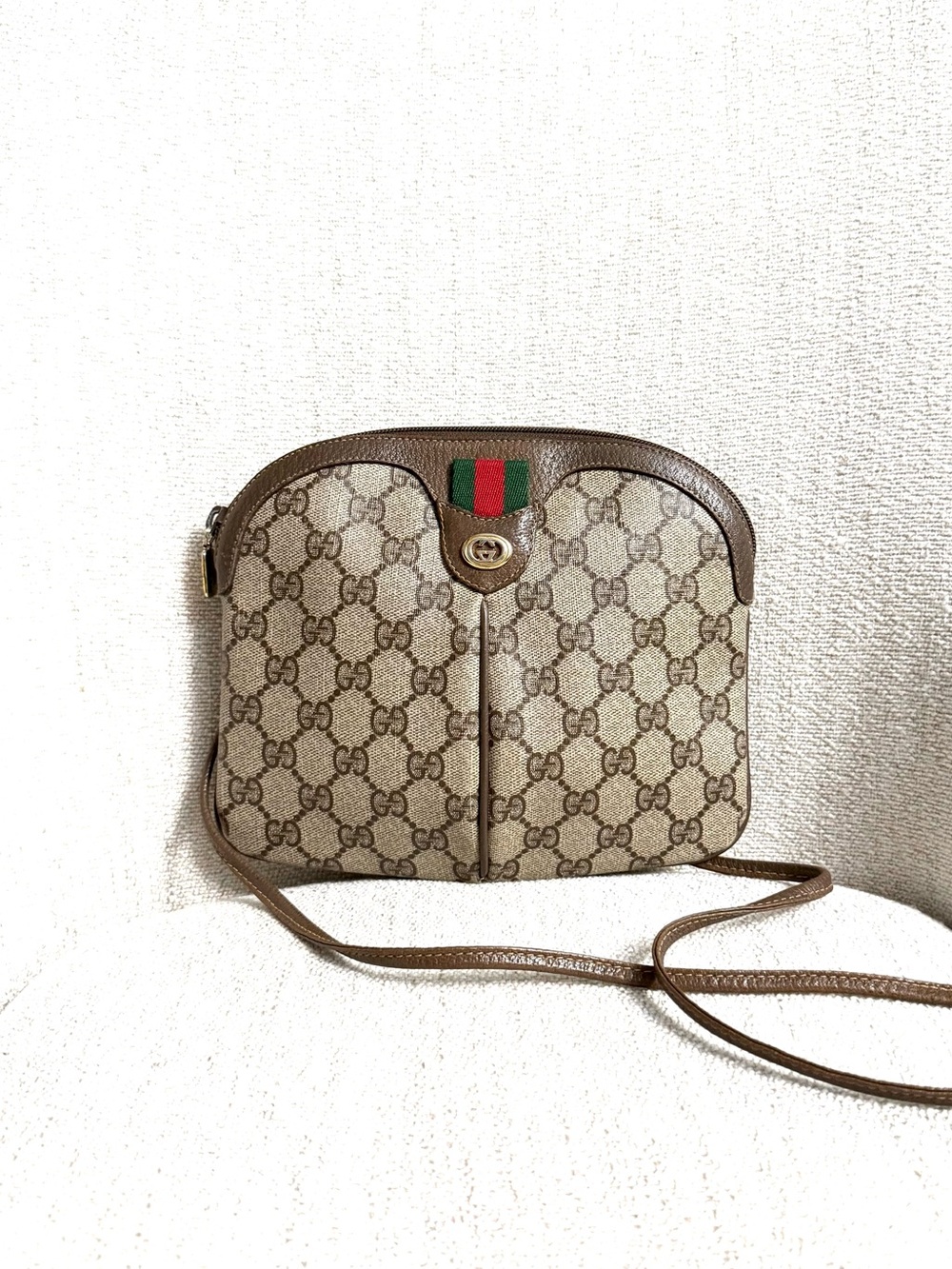 Authentic Gucci brown monogram supreme canvas crossbody bag red green accents GG - Picture 4 of 16